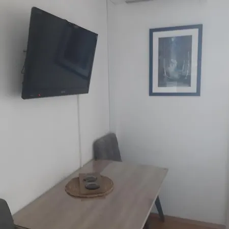 Anita Apartment